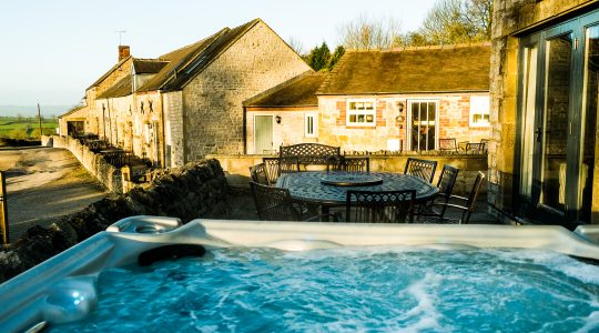 Hot tub at Standlow